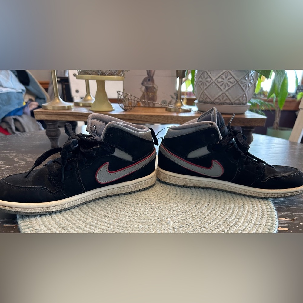 Big Kids size 3 Nike Air Jordan shoes.